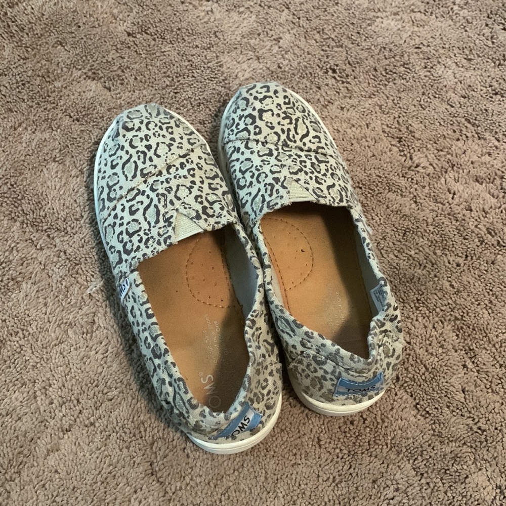 TOMS Classic Youth Bob Cat Gold Alparagata Slip On Shoes, size 2Y - Picture 5 of 7